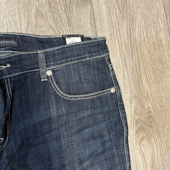 Rock & Republic Jeans Womens 13W  M  Dark Wash BOOTCUT  Bling WINGS - Picture 11 of 11